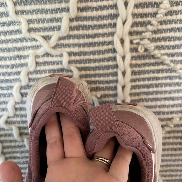 Vans Ultra Range Exo in Mauve | Size 6.5w - Picture 2 of 3